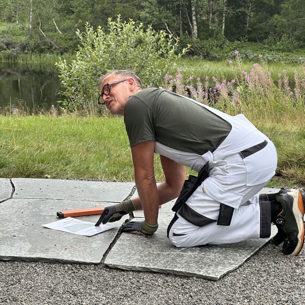 Halvor er erfaren med skifer og leser fasiten grunding